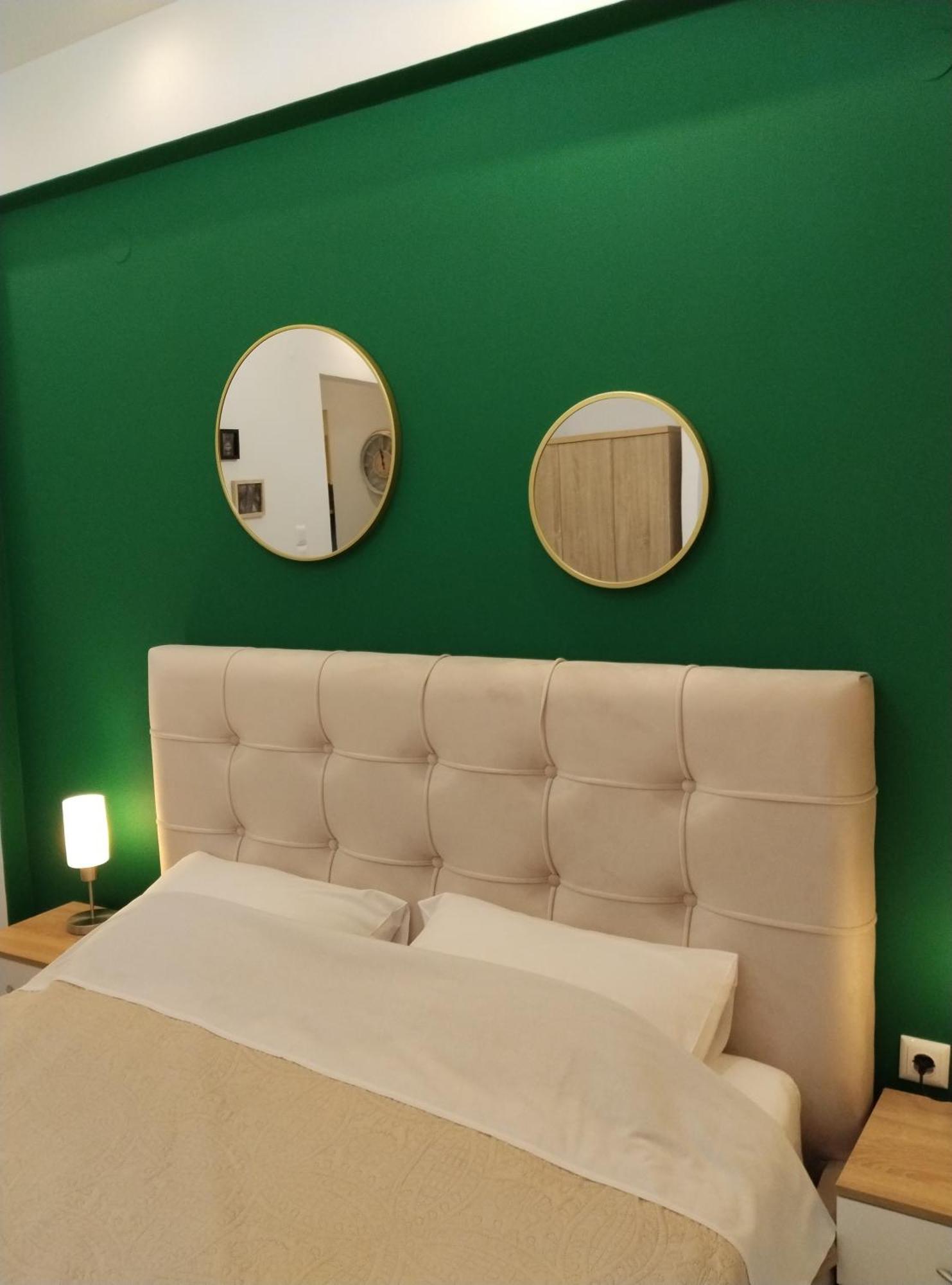 Domus Apartment - City Center Бер Екстериор снимка